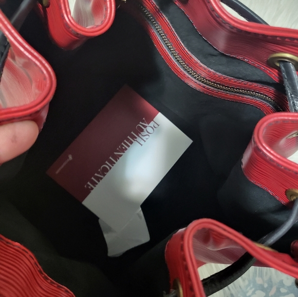 Louis Vuitton Epi Noe GM Bucket Bag Red/ Black - Picture 4 of 8